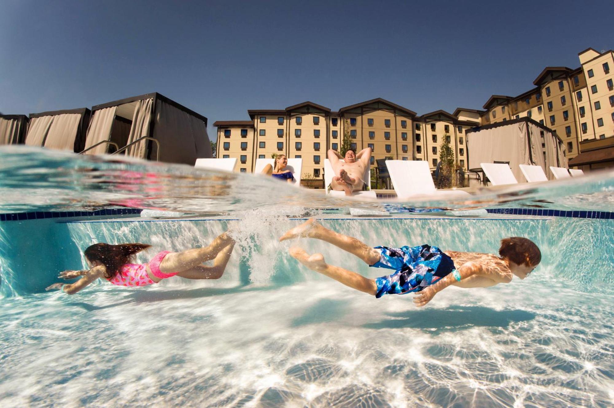 Great Wolf Lodge Concord Exterior photo